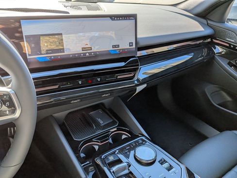 New 2026 BMW 530i xDrive w/ M Sport Package image 22