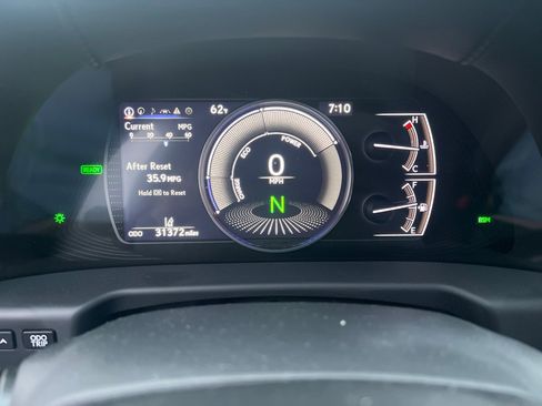 Used 2019 Lexus ES 300h w/ Accessory Package 2 image 21