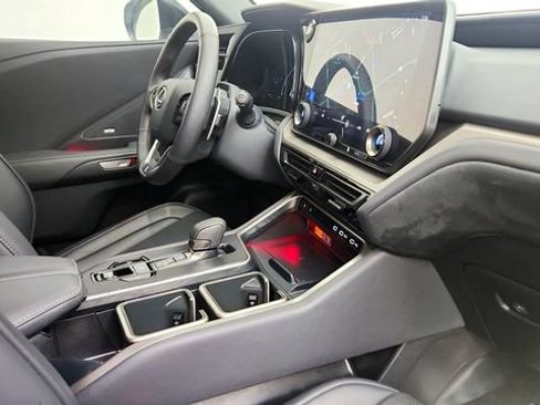 Used 2026 Lexus TX 500h AWD w/ Technology Package image 35