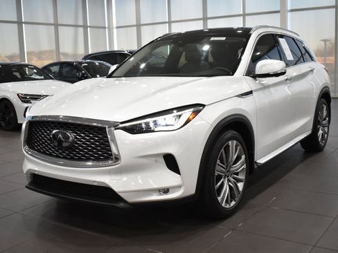 Used 2023 INFINITI QX50 Sensory image 7