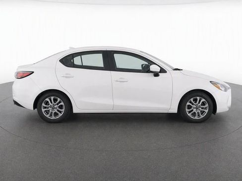 Used 2017 Toyota Yaris iA FWD image 8
