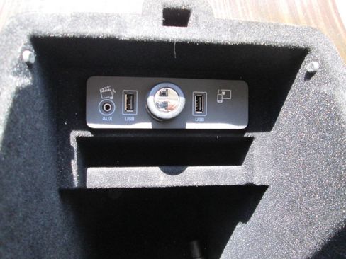 Used 2016 Land Rover Range Rover Supercharged image 31