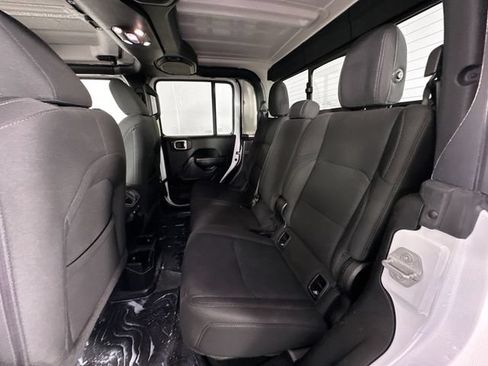 Used 2022 Jeep Gladiator Sport AWD/4WD image 25