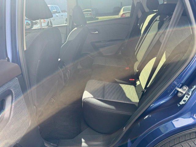 Used 2023 Nissan Rogue SV AWD/4WD image 18