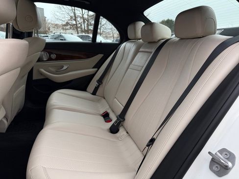 Used 2017 Mercedes-Benz E 300 image 33