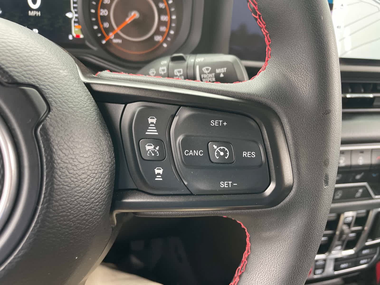 Used 2024 Jeep Wrangler Unlimited Rubicon w/ Technology Group AWD/4WD image 30