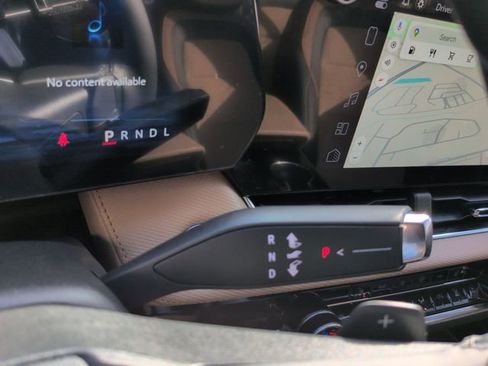 Certified 2025 Chevrolet Equinox ACTIV w/ Safety and Technology Package image 22