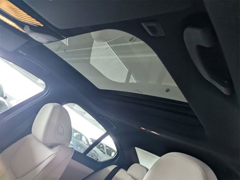 New 2026 BMW 330i Sedan image 13