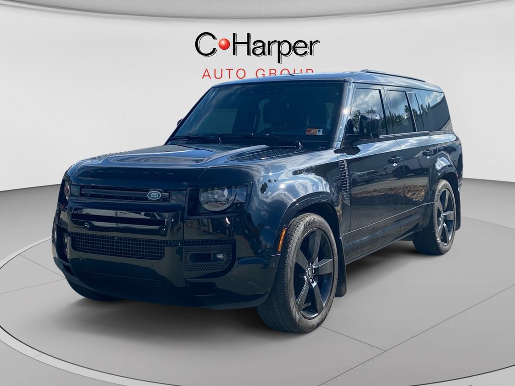 Used 2025 Land Rover Defender 130 X-Dynamic SE AWD/4WD image 7