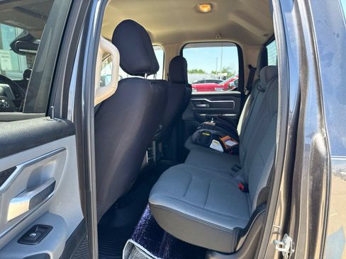 Used 2019 RAM 1500 Big Horn AWD/4WD image 9