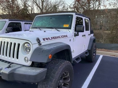 Used 2018 Jeep Wrangler Unlimited Rubicon w/ Cold Weather Group image 10