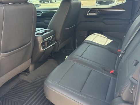 Used 2024 Chevrolet Silverado 1500 LTZ w/ LTZ Convenience Package II AWD/4WD image 5