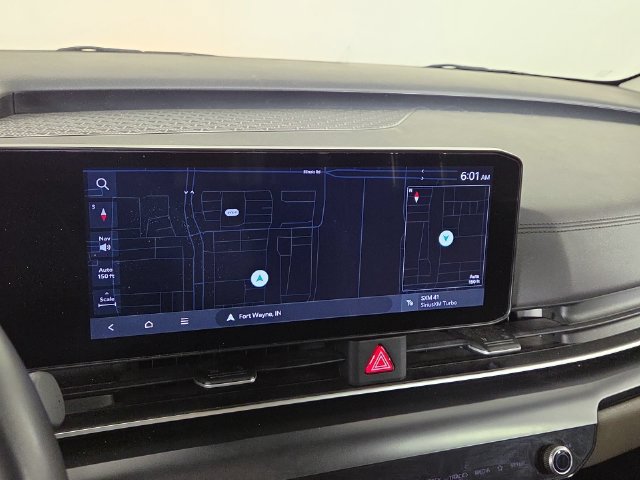 Certified 2025 Kia Carnival FWD image 16