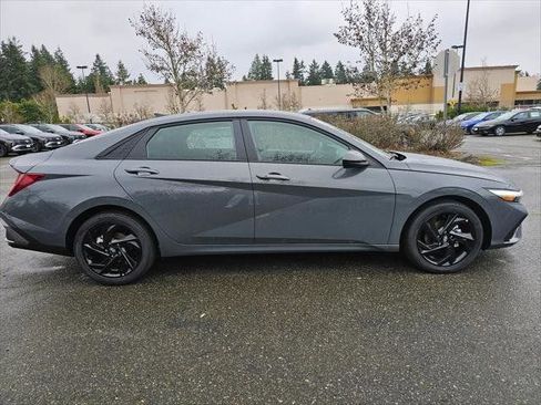 New 2026 Hyundai Elantra Sport FWD image 8