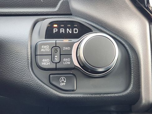 New 2026 RAM 1500 4x4 Crew Cab image 17