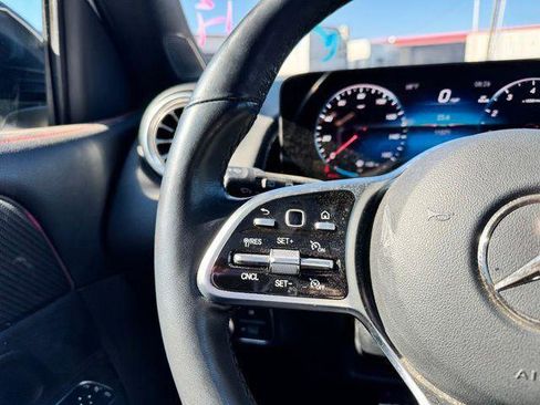 Certified 2023 Mercedes-Benz GLB 250 image 11