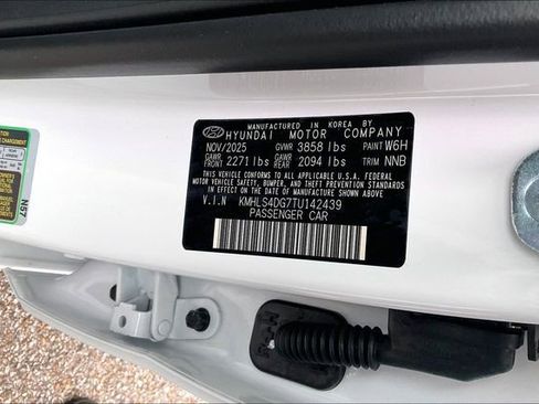 New 2026 Hyundai Elantra SEL Sport Premium FWD image 14