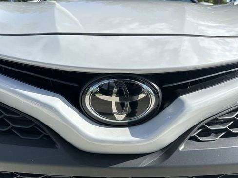 Used 2024 Toyota Camry SE FWD image 10