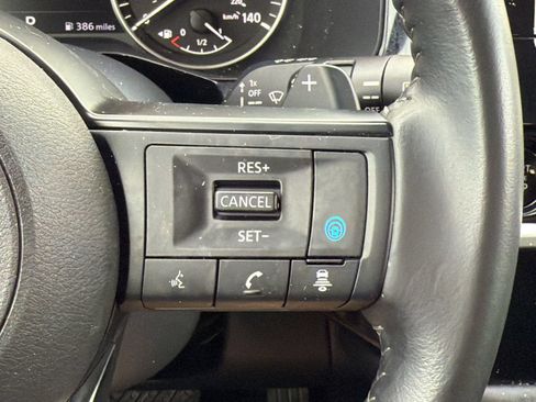 Used 2025 Nissan Pathfinder SV AWD/4WD image 18