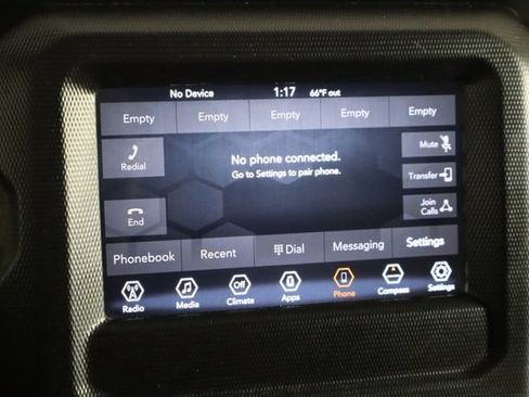Used 2018 Jeep Wrangler Unlimited Sahara AWD/4WD image 30