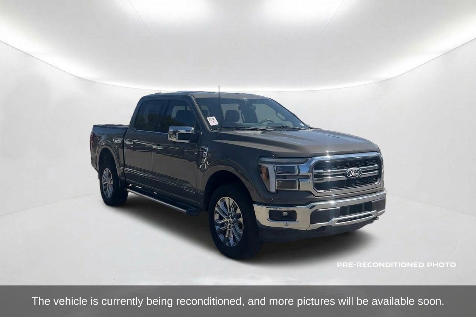 Used 2025 Ford F150 Lariat w/ Equipment Group 501A Mid AWD/4WD image 3