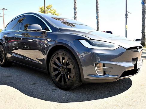 Used 2016 Tesla Model X 90D AWD/4WD image 3