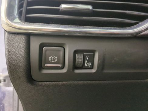 Used 2023 Cadillac XT4 Premium Luxury w/ Cold Weather Package image 17