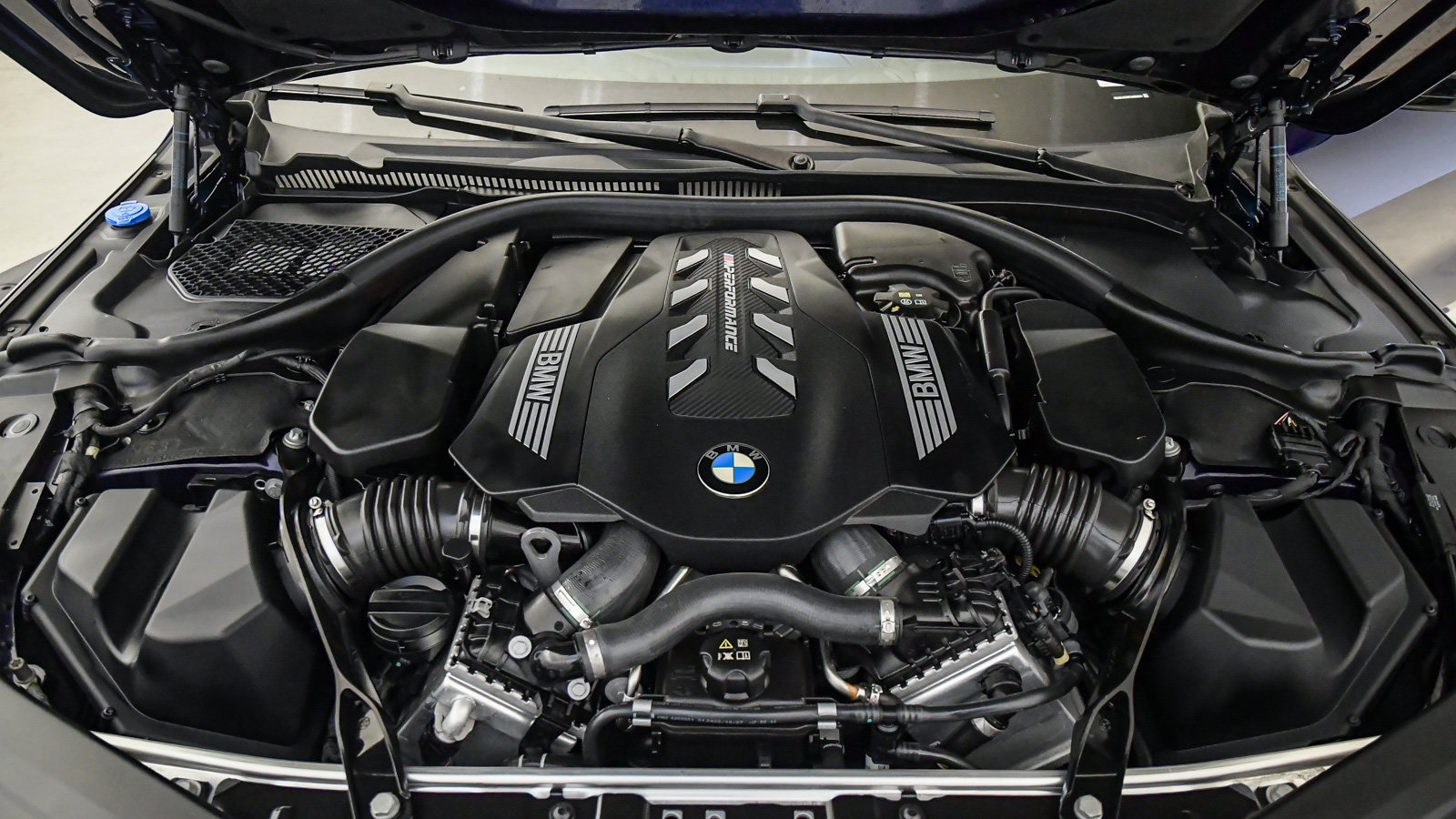 Certified 2023 BMW M850i xDrive Coupe AWD/4WD image 36