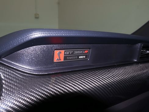 Used 2019 Ford Mustang Shelby GT350R w/ GT350R Equipment Group 920A RWD image 22