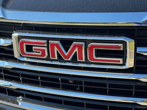 New 2026 GMC Yukon Elevation image 6