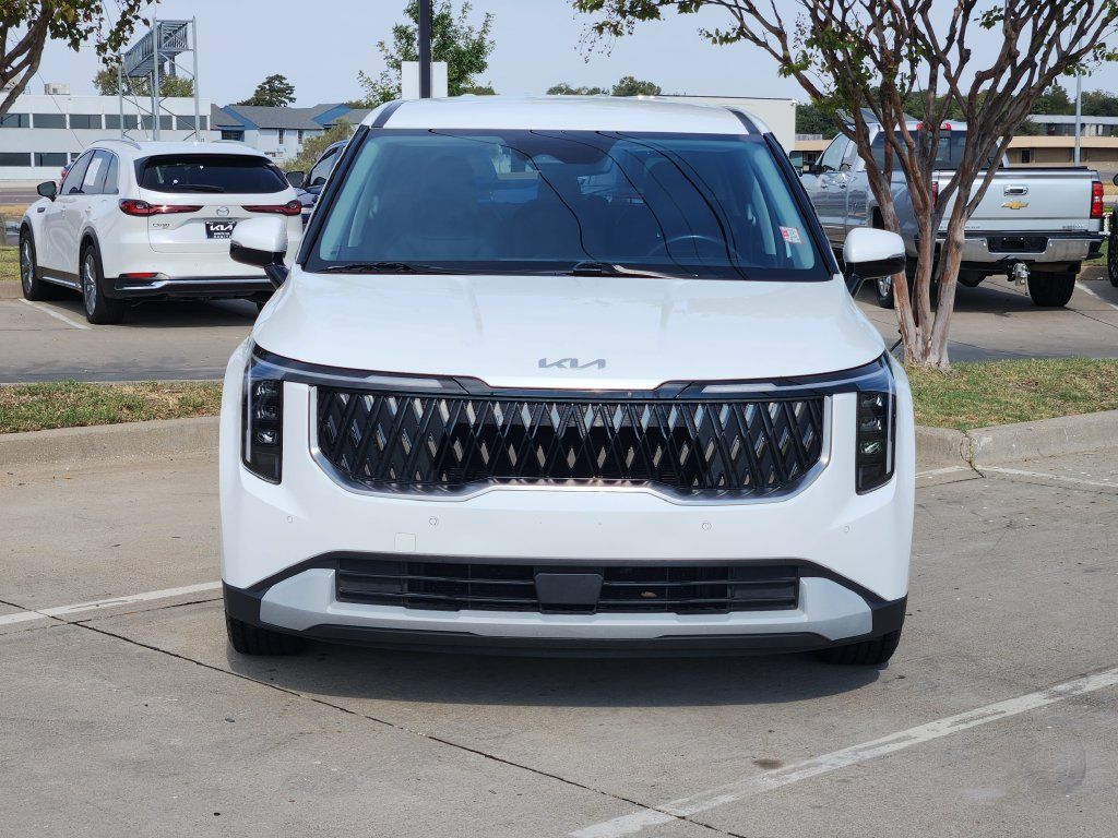 Used 2025 Kia Carnival FWD image 11