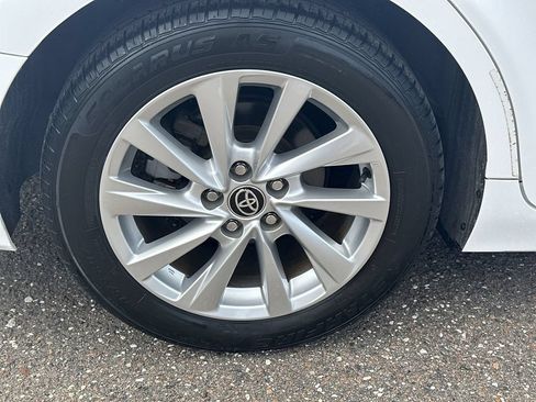 Used 2021 Toyota Camry LE FWD image 23