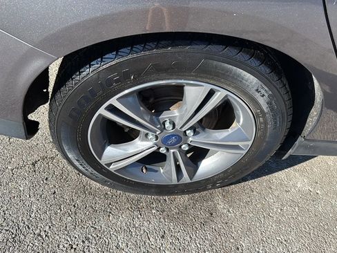 Used 2014 Ford Focus SE w/ SE Sport Package image 21