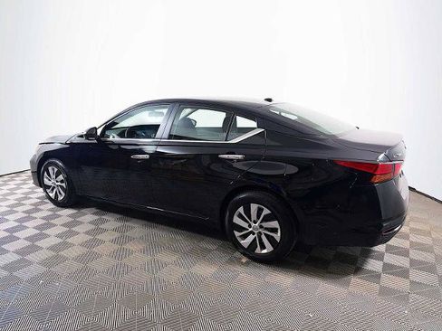 Certified 2025 Nissan Altima 2.5 S FWD image 6