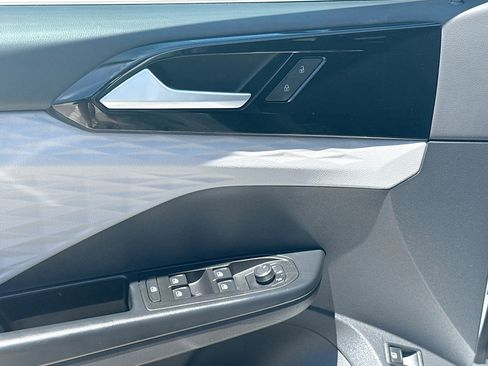 Used 2022 Volkswagen Taos S w/ IQ Drive S Package image 16