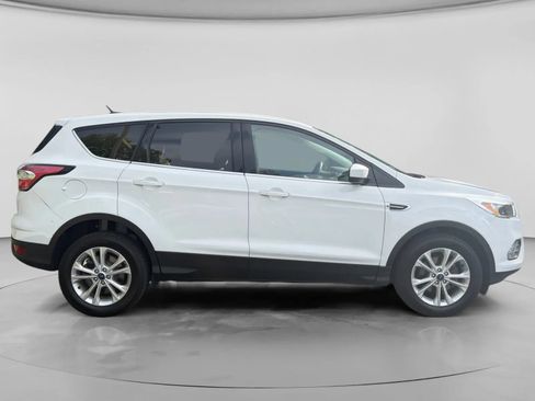Used 2017 Ford Escape SE FWD image 6