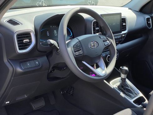 New 2026 Hyundai Venue SE FWD image 10