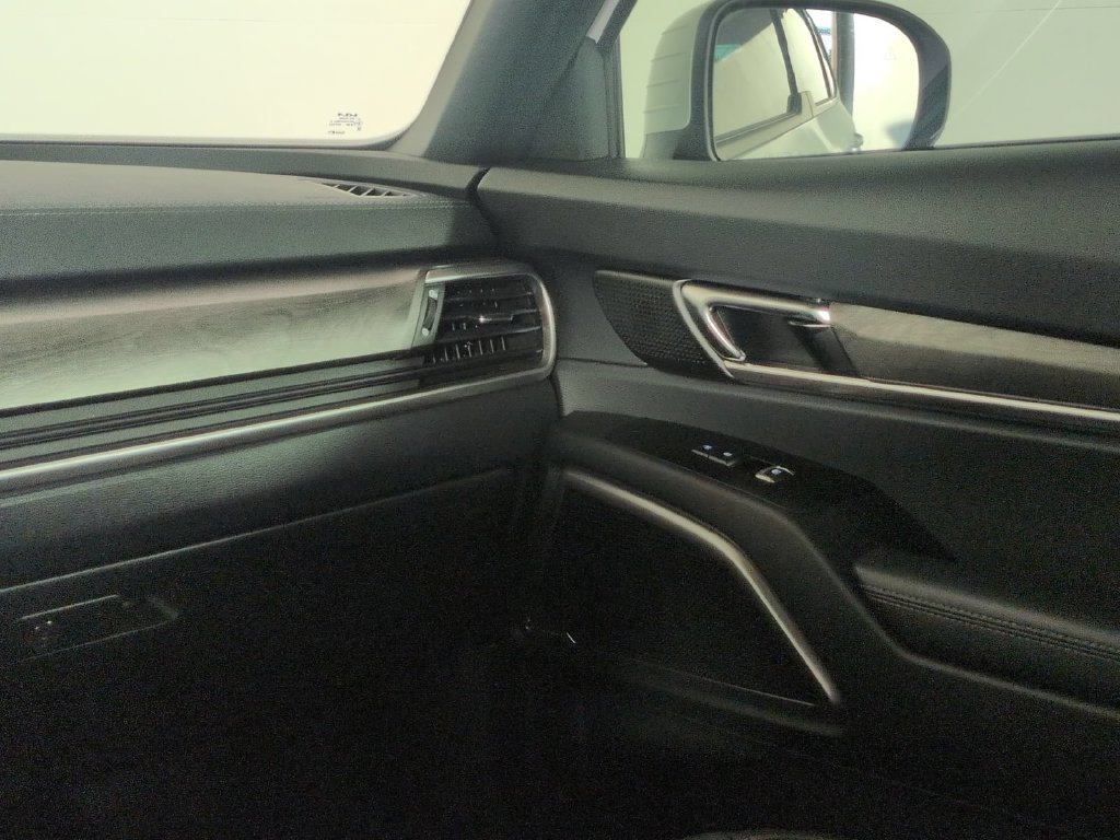Used 2025 Kia Telluride AWD image 23