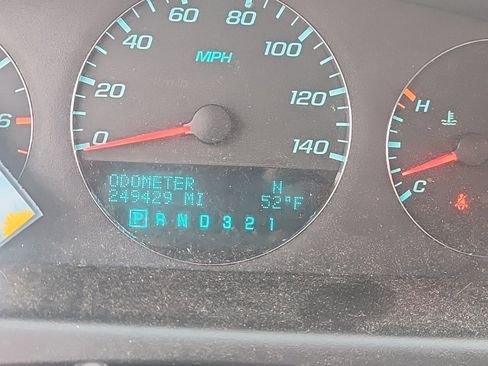 Used 2011 Chevrolet Impala LT w/ Luxury Edition Package image 2