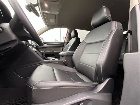 Used 2023 Volkswagen Atlas SE AWD/4WD image 11