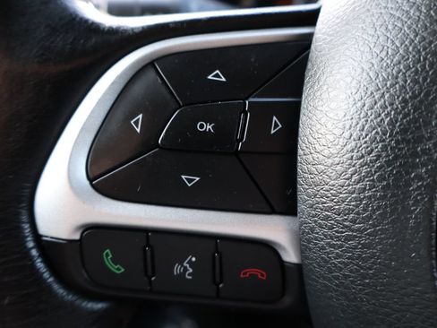 Used 2018 Jeep Renegade Trailhawk w/ Cold Weather Group II AWD/4WD image 29