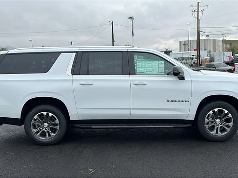 New 2026 Chevrolet Suburban LT w/ Comfort Package image 4