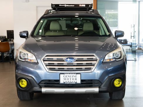 Used 2015 Subaru Outback 2.5i Limited AWD/4WD image 2