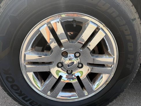 Used 2007 Ford Explorer Sport Trac XLT AWD/4WD image 12
