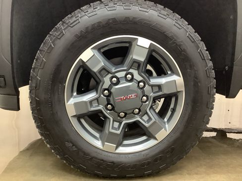 New 2026 GMC Sierra 2500 SLT w/ SLT Premium Package AWD/4WD image 28