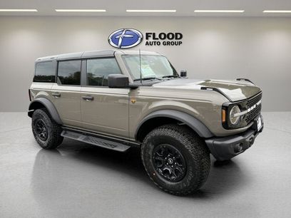 New 2026 Ford Bronco Badlands w/ Wildtrak Package