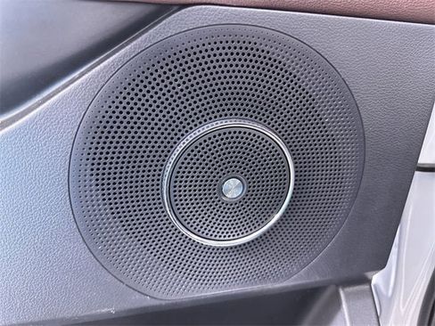 Used 2024 Ford Expedition Limited image 25