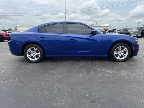 Used 2019 Dodge Charger SXT RWD image 8