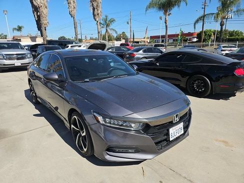 Used 2019 Honda Accord Sport image 2