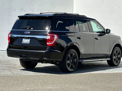 Used 2021 Ford Expedition XLT AWD/4WD image 3